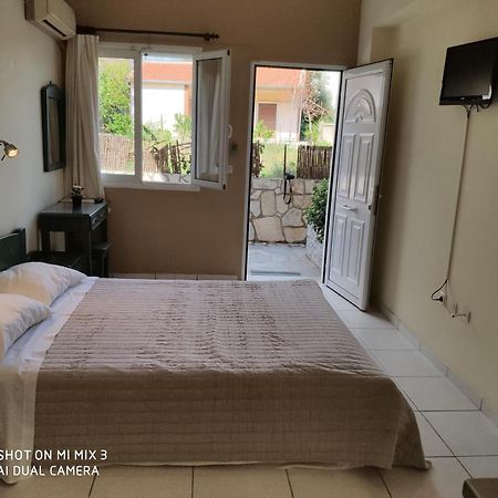 Theodora Studios & Apartments Skala  외부 사진