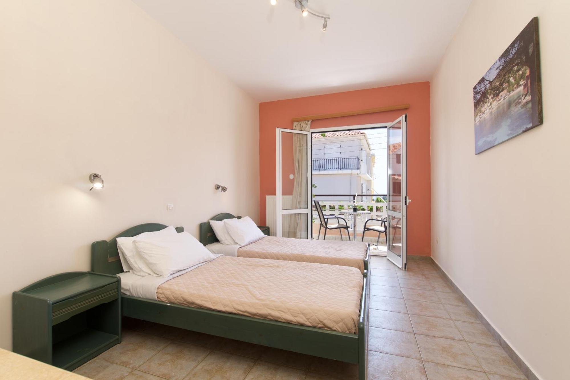 Theodora Studios & Apartments Skala  외부 사진
