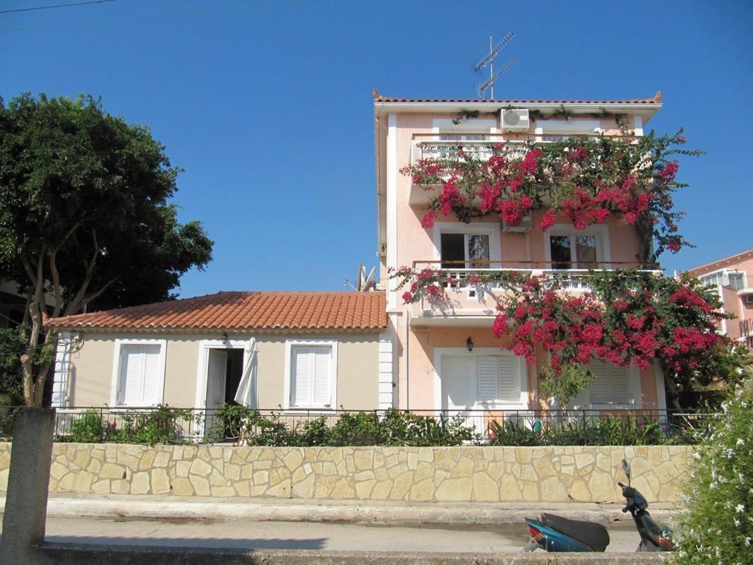 Theodora Studios & Apartments Skala  외부 사진