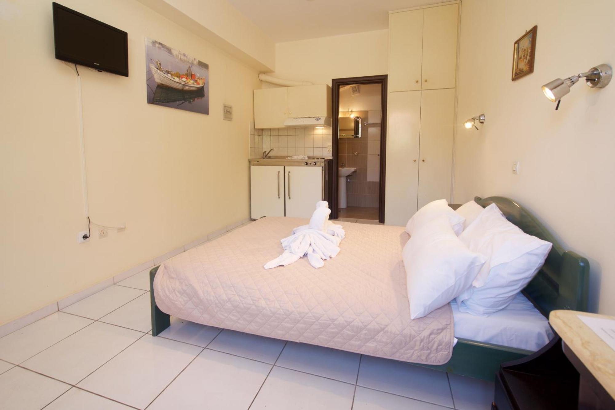 Theodora Studios & Apartments Skala  외부 사진