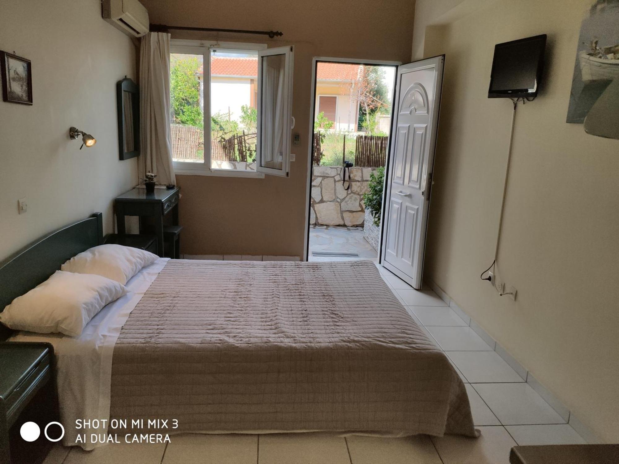 Theodora Studios & Apartments Skala  외부 사진