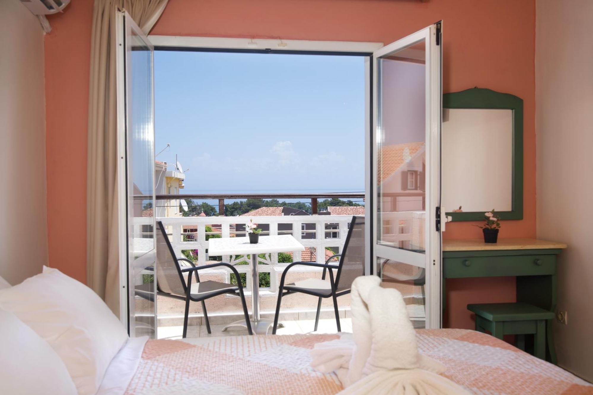 Theodora Studios & Apartments Skala  외부 사진