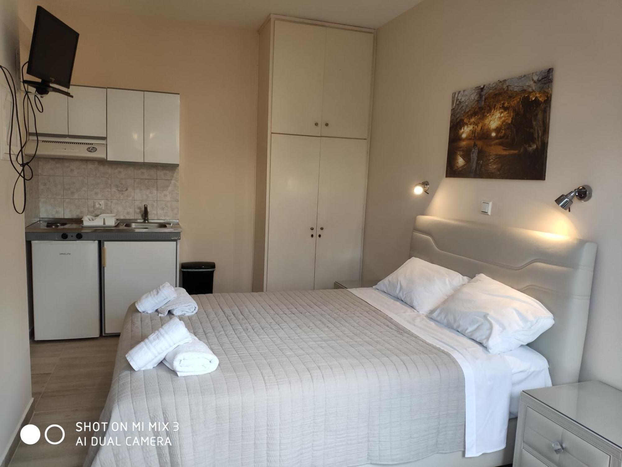 Theodora Studios & Apartments Skala  외부 사진