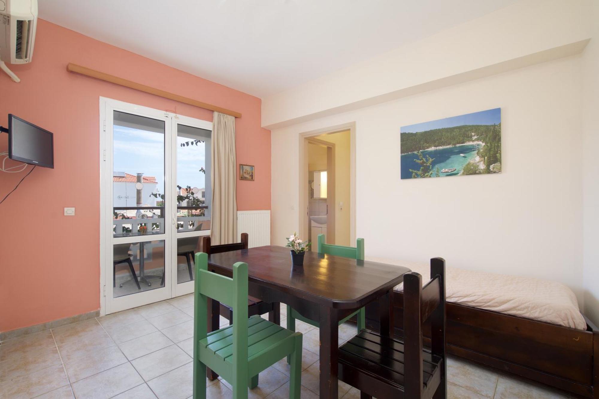 Theodora Studios & Apartments Skala  외부 사진