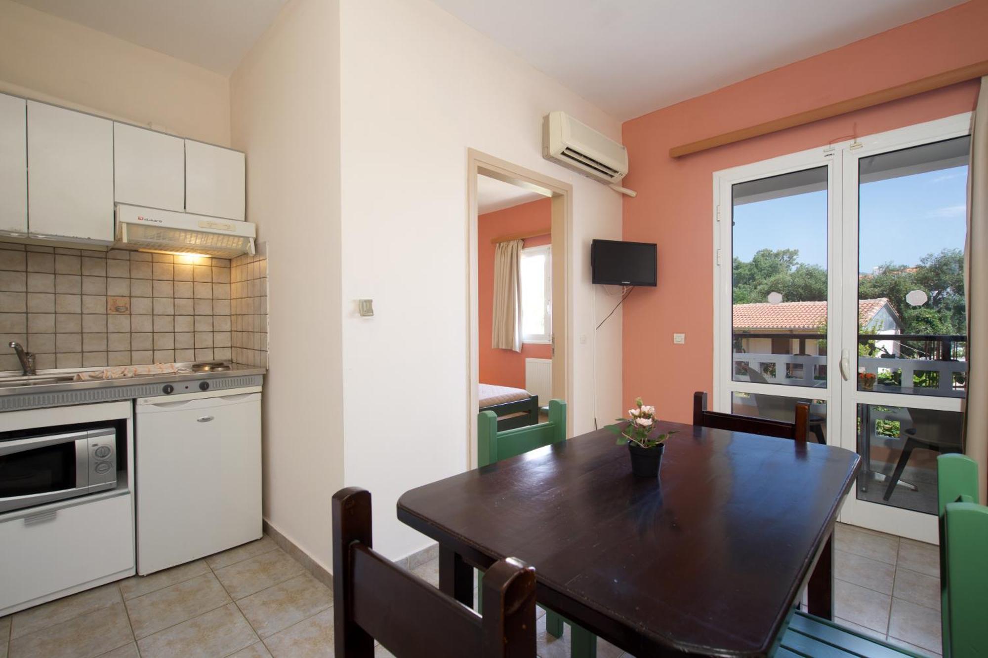 Theodora Studios & Apartments Skala  외부 사진