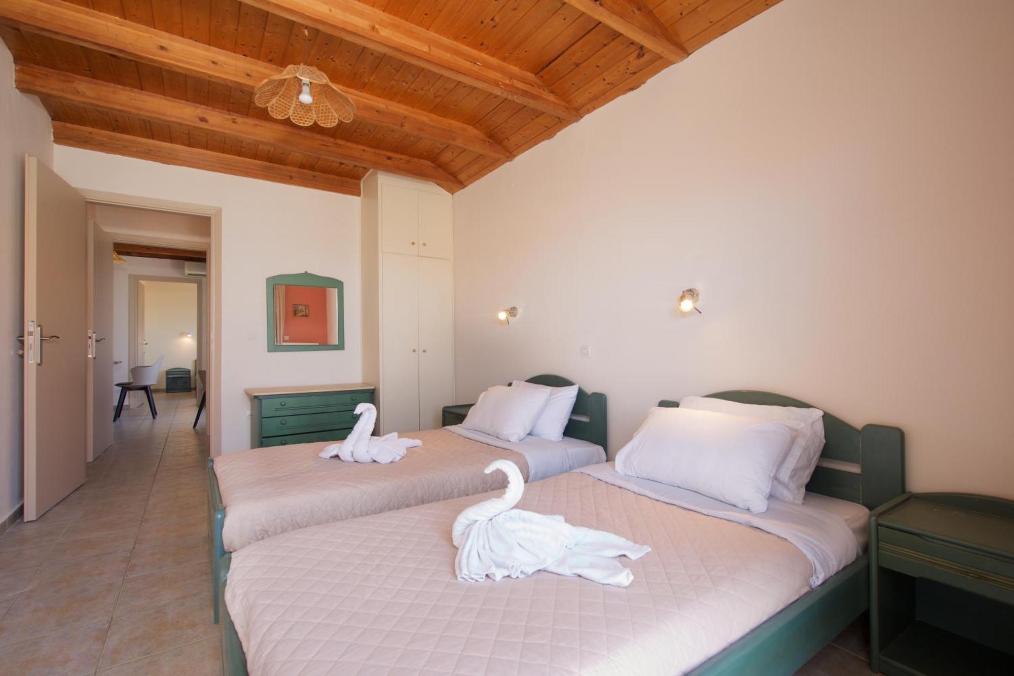 Theodora Studios & Apartments Skala  외부 사진