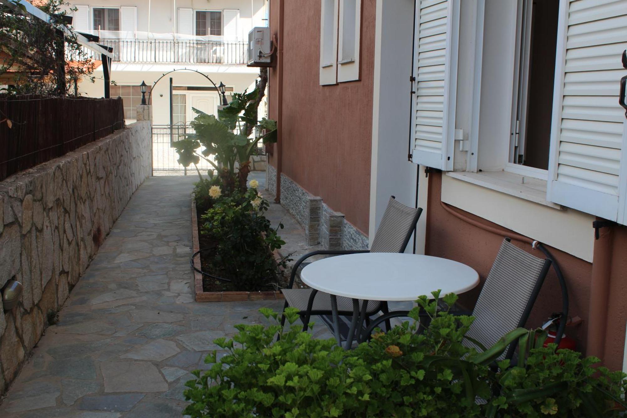 Theodora Studios & Apartments Skala  외부 사진