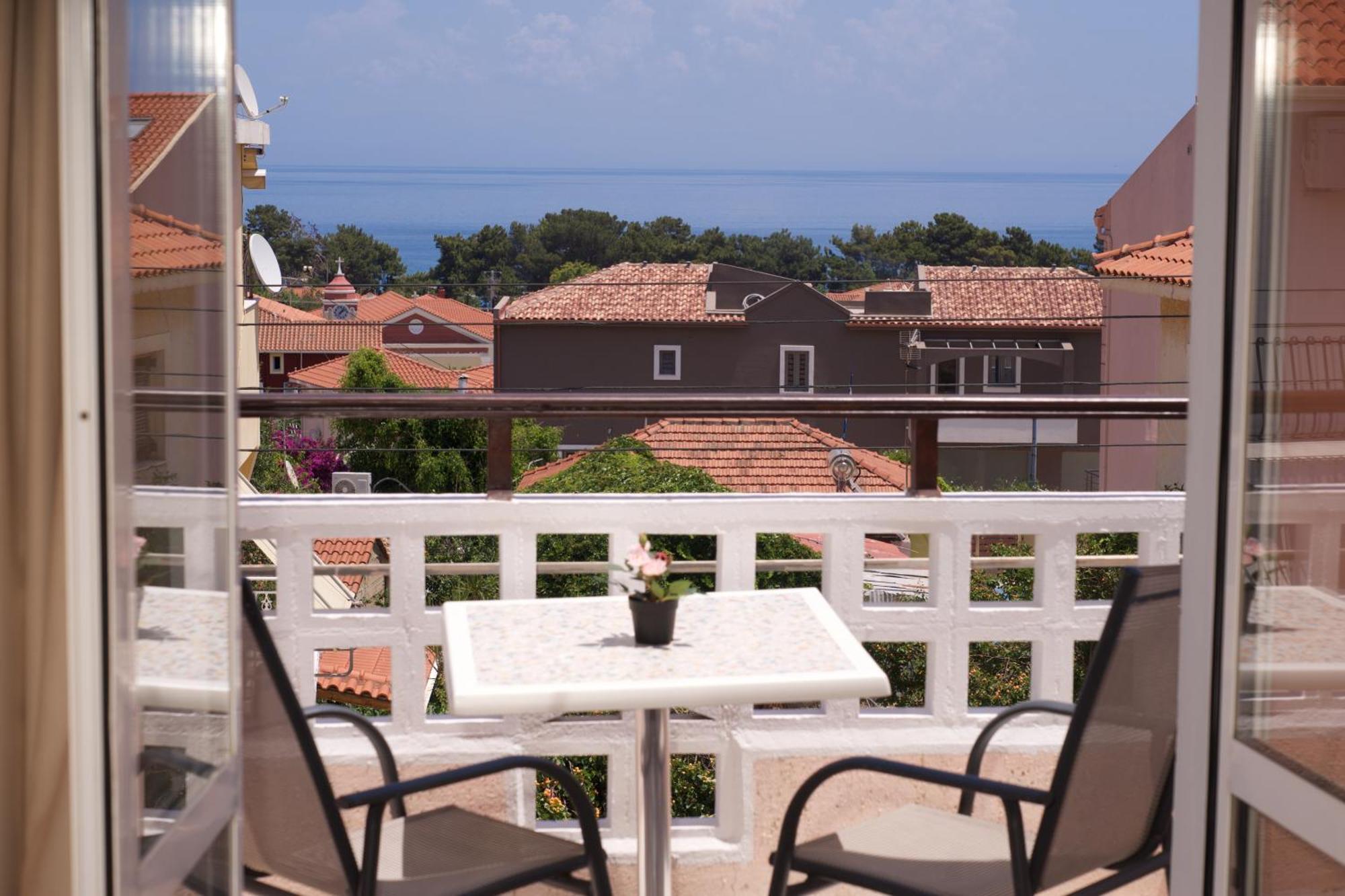 Theodora Studios & Apartments Skala  외부 사진